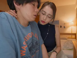 Con cu làm mờ con mắt khi thấy cô bạn thân quá nuột