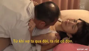 Cha dượng tôi đã có một mối tình lãng mạn dữ dội với tôi
